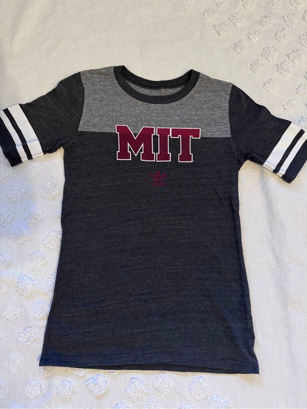 Adidas MIT T SHIRT women’s SZ M